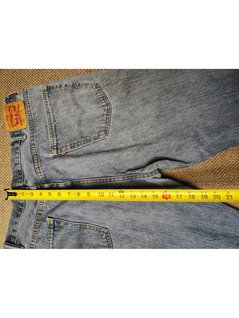 Levis 550 Jeans Mens 44x32 Relaxed Fit Tapered Leg Light Wash Blue Denim 5 Pocke